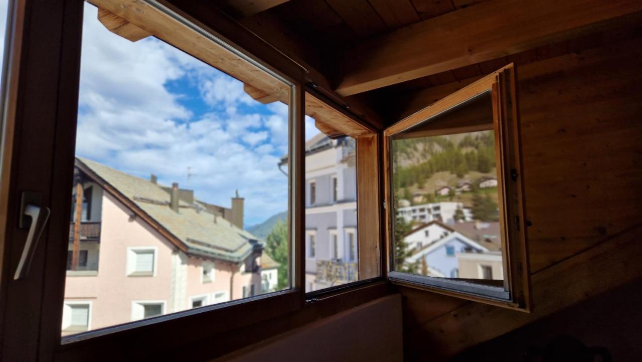 Bed and Breakfast Weisses Kreuz - Crusch Alva Samedan Exterior foto