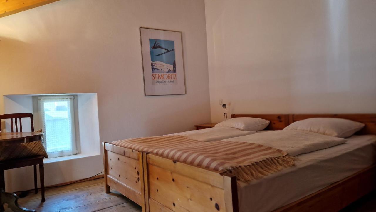 Bed and Breakfast Weisses Kreuz - Crusch Alva Samedan Exterior foto