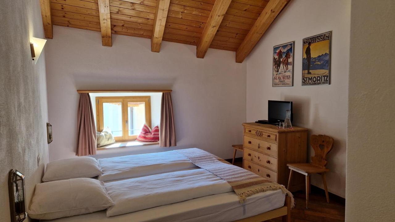 Bed and Breakfast Weisses Kreuz - Crusch Alva Samedan Exterior foto