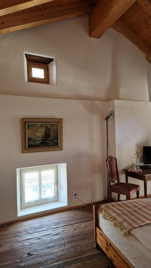 Bed and Breakfast Weisses Kreuz - Crusch Alva Samedan Exterior foto
