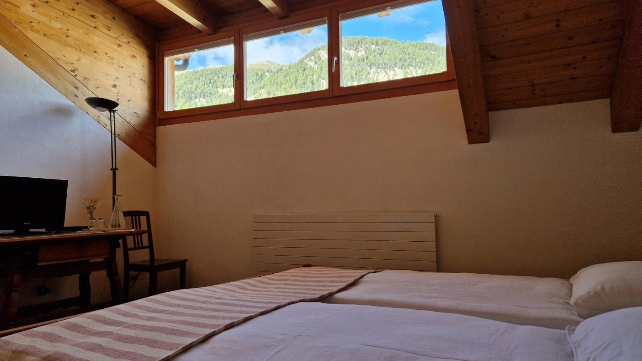 Bed and Breakfast Weisses Kreuz - Crusch Alva Samedan Exterior foto