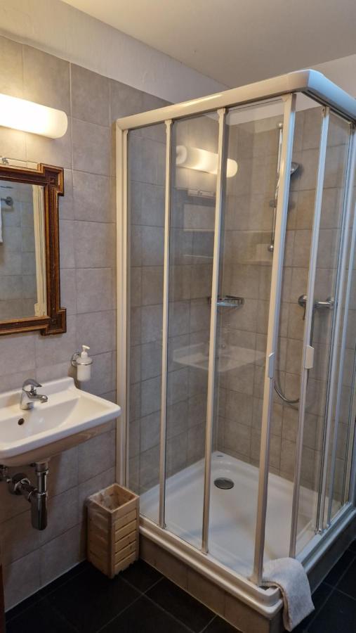 Bed and Breakfast Weisses Kreuz - Crusch Alva Samedan Exterior foto