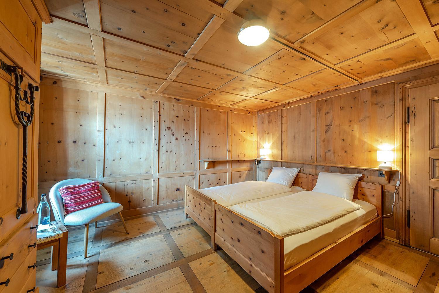 Bed and Breakfast Weisses Kreuz - Crusch Alva Samedan Exterior foto