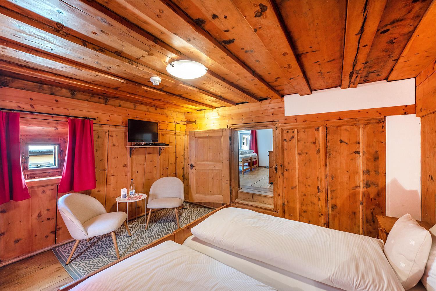 Bed and Breakfast Weisses Kreuz - Crusch Alva Samedan Exterior foto