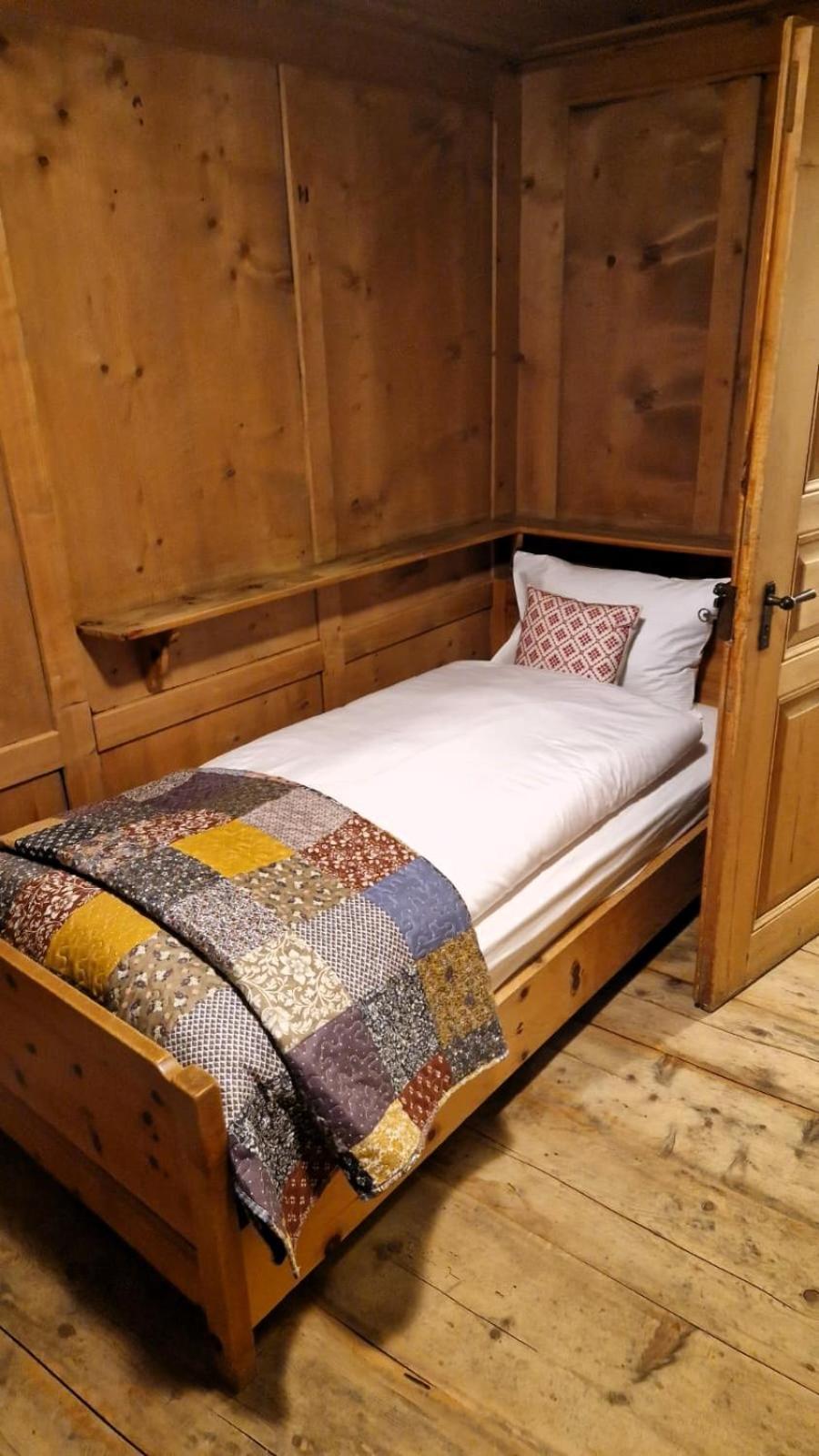 Bed and Breakfast Weisses Kreuz - Crusch Alva Samedan Exterior foto