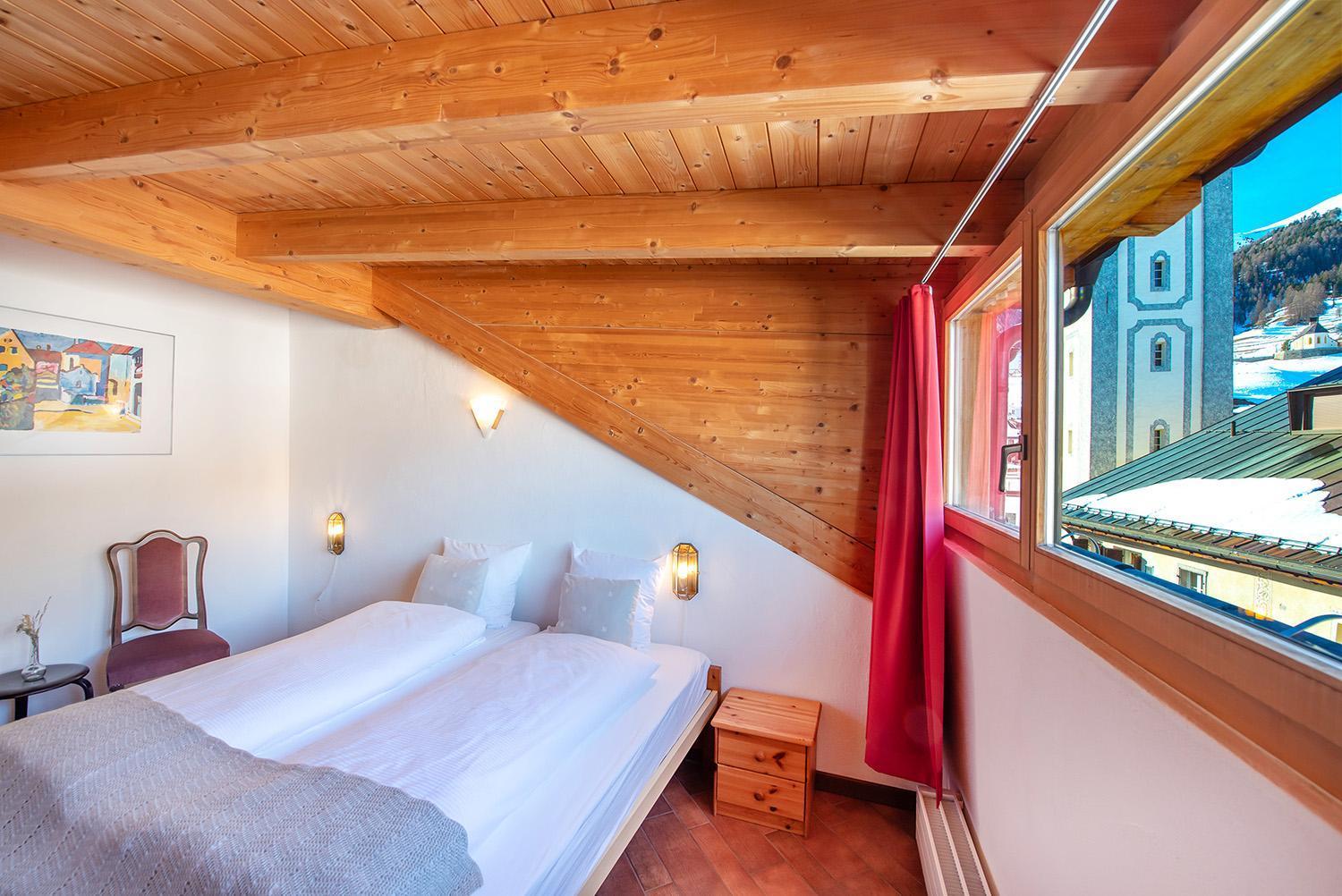 Bed and Breakfast Weisses Kreuz - Crusch Alva Samedan Exterior foto
