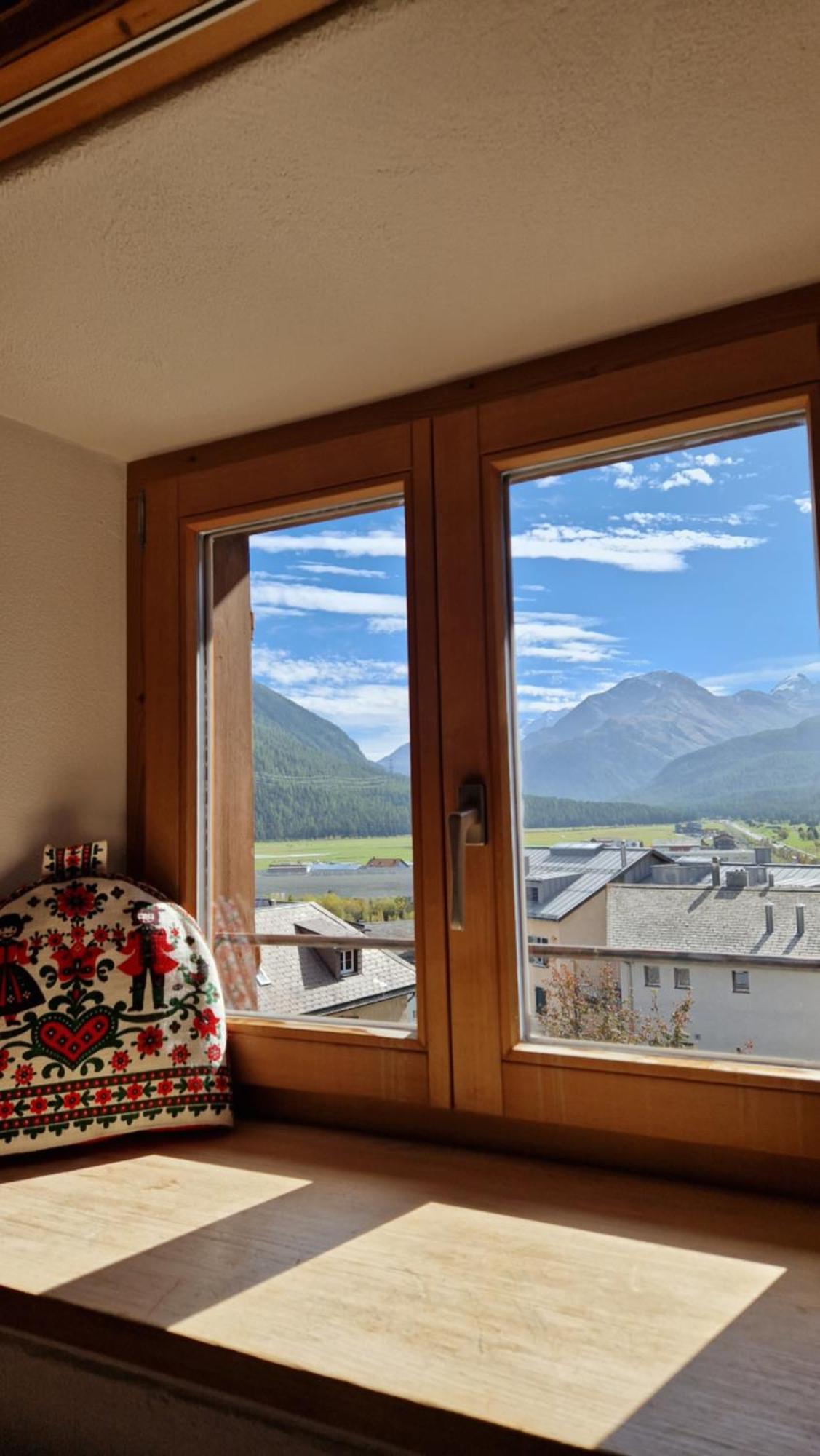 Bed and Breakfast Weisses Kreuz - Crusch Alva Samedan Exterior foto